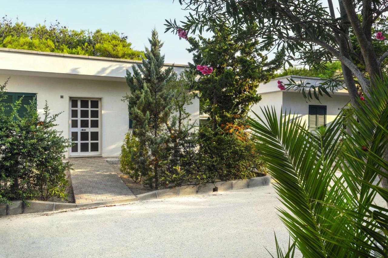 Dei Bizantini & Villaggio Campo Dei Messapi Hotel